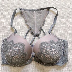 EUC Victoria’s Secret 34DD racerback bra w/ front clasp